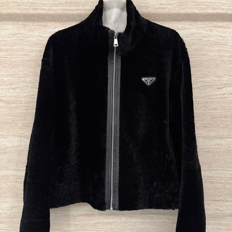 Pra*a outwear